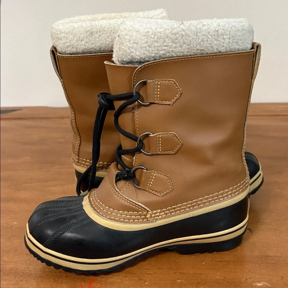 Sorel Caribou Waterproof Boots Size 4